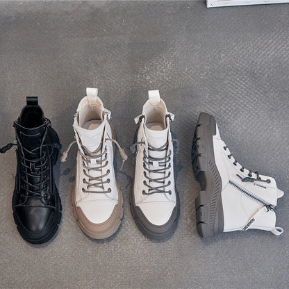 Sneaker-Boots: schwarze und weiße Damenschuhe mit Schnürung und Reißverschluss, Profilsohle