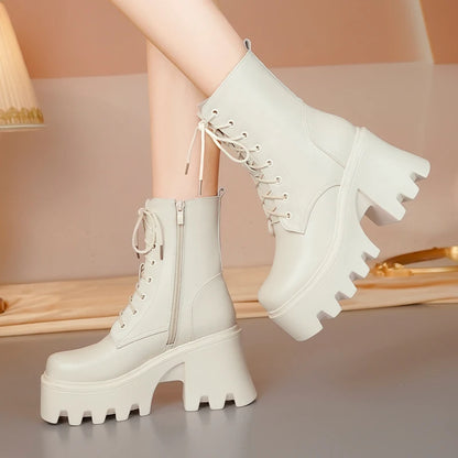 Damen-Winterstiefel in Beige/Weiß, Schnürung und seitlicher Reißverschluss, chunky Absatz
