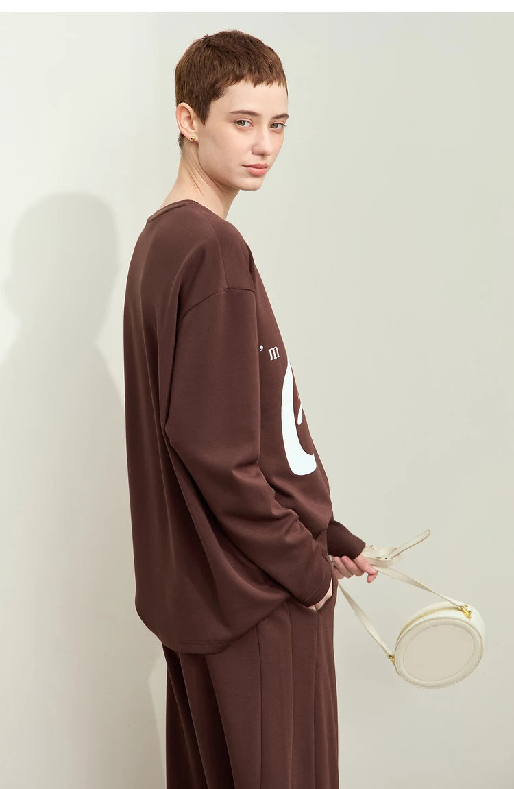 Damen T-Shirt im minimalistischen Stil mit Rundhalsausschnitt und Druckdesign