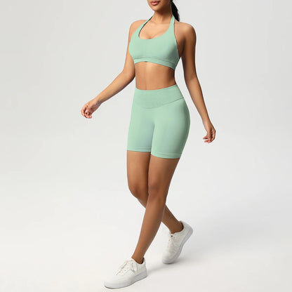 Nahtloses Yoga-Set: Push-Up-BH und Shorts, mintgrün