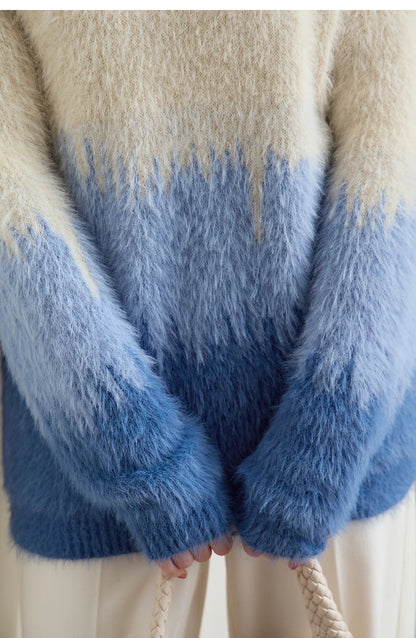Flauschiger Damenpullover mit Rundhalsausschnitt, Weiß-Blau-Farbverlauf, lange Ärmel