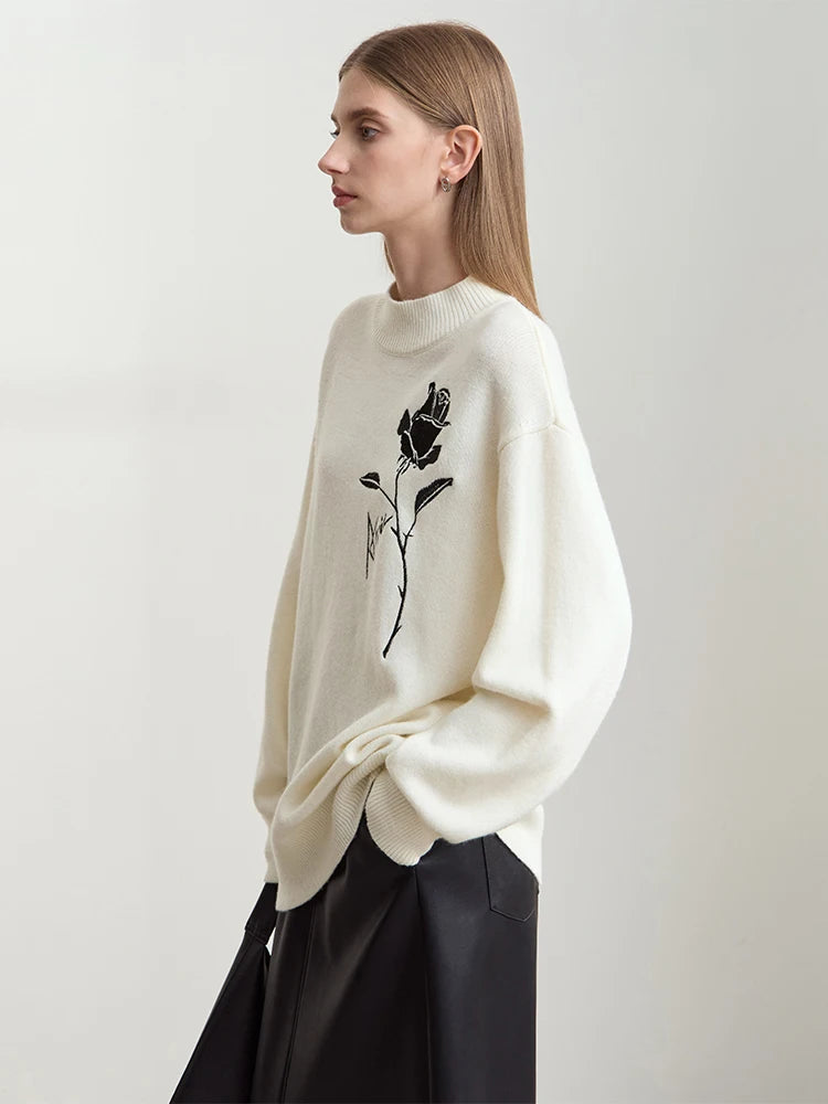 Damen-Pullover aus Strick, offwhite, lange Ärmel, schwarze Rosenstickerei vorne