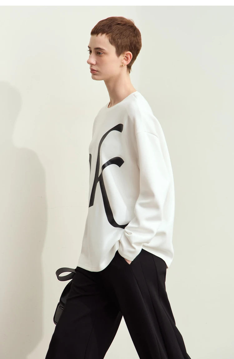 Damen T-Shirt im minimalistischen Stil mit Rundhalsausschnitt und Druckdesign