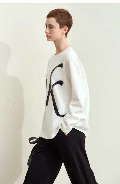 Damen T-Shirt im minimalistischen Stil mit Rundhalsausschnitt und Druckdesign