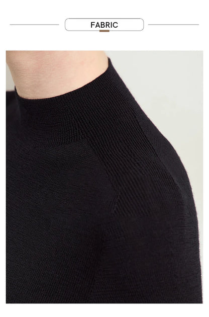 Feinstrickstoff eines Damenpullovers, schwarzer Rippenstrick mit feiner Maserung