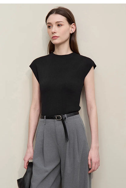 Schwarzes Stricktop mit Mock Neck und kurzem Ärmel, schmaler Schnitt