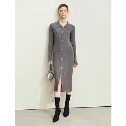Elegantes Gestricktes Kleid Für Büro Damen Mit Kragen Und Knöpfen