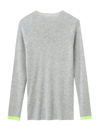 Grau melierter Damenpullover, Rückansicht, mit Rundhalsausschnitt und neongrünen Bündchen