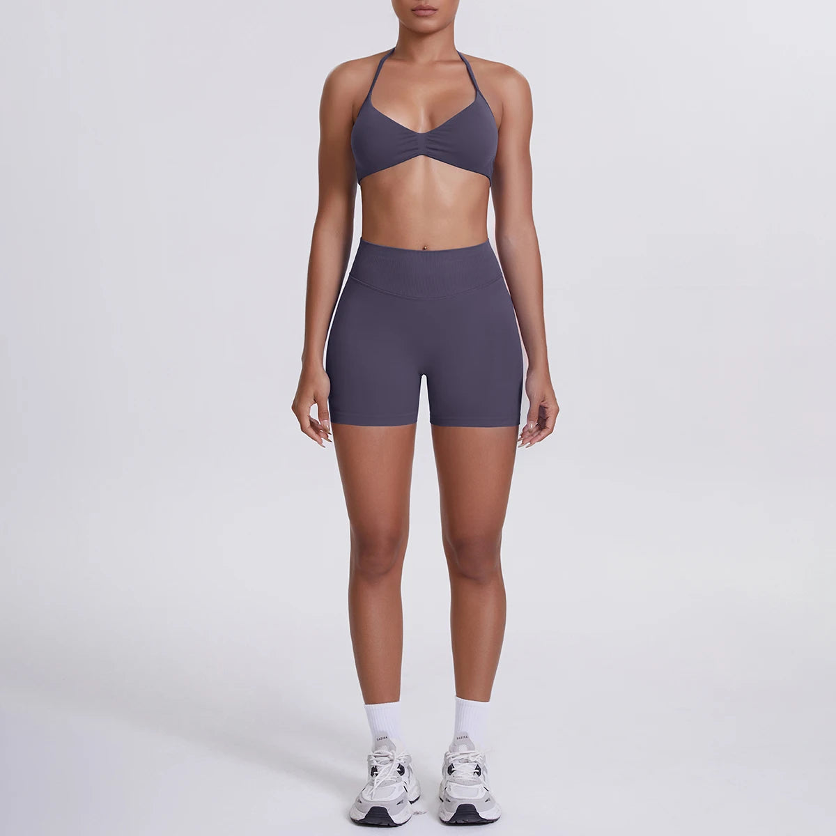 Nahtloses Yogaset für Frauen in grauviolett: High-Waist Shorts & Sport-BH