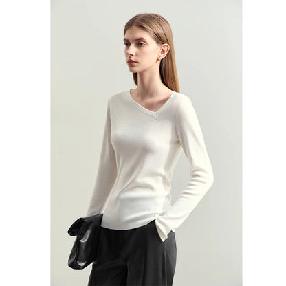 Damenpullover in Beige mit langem Ärmel und V-Ausschnitt, schmal geschnitten
