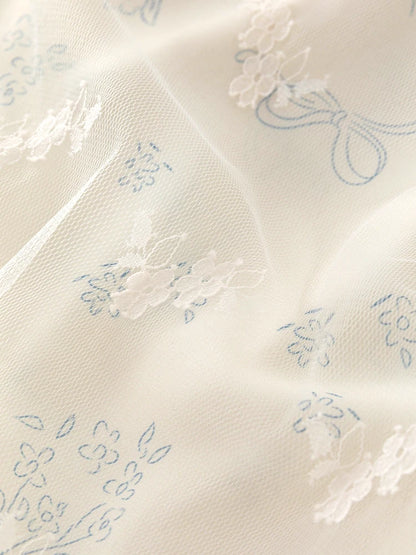 Rundhals-T-Shirt mit kurzen Ärmeln und Print – lockeres, figurbetontes Design für Damen im Sommer.