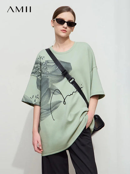 Damen T-Shirt mit lockerem O-Ausschnitt und Blumenmuster sowie Stickerei