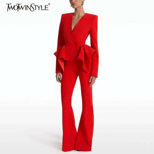 Elegantes Damen-Kleid mit schrägem Kragen, ärmellos, tailliert und mit seitlichem Schlitz – ideal für formelle Anlässe.