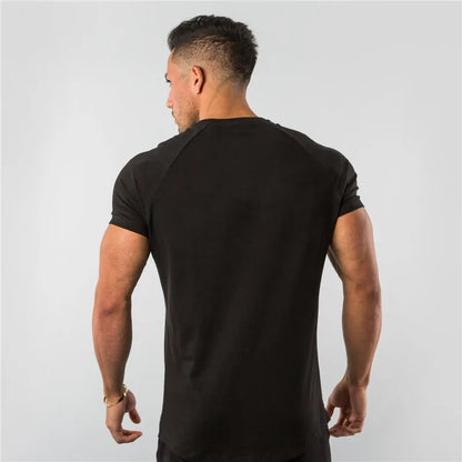 Herren T-Shirt aus Baumwolle mit elastischer Passform für Fitness und Sport