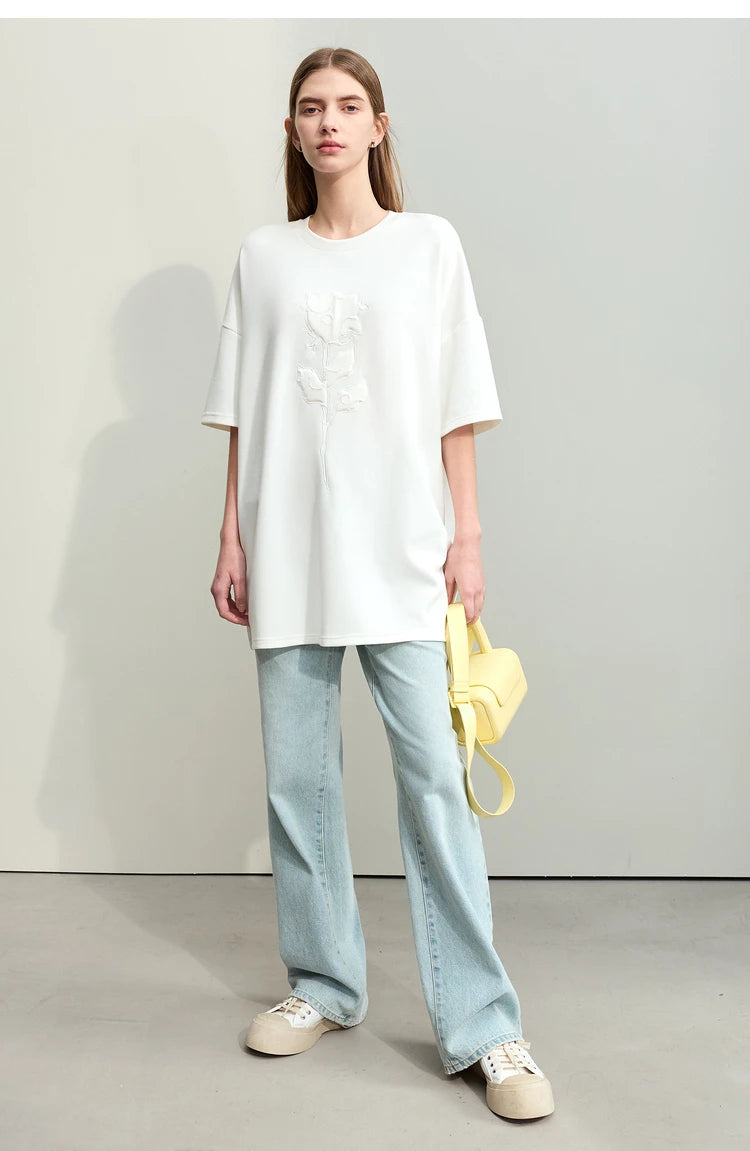 Damen T-Shirts im minimalistischen Stil mit Stickerei und O-Ausschnitt