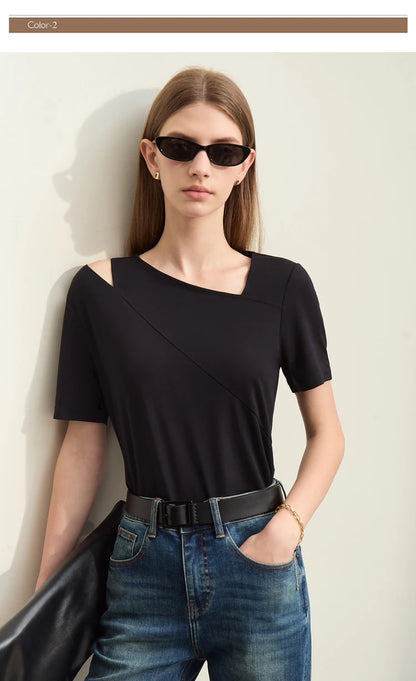 Damen T-Shirts im Minimalismus-Stil mit asymmetrischem V-Ausschnitt und kurzen Ärmeln
