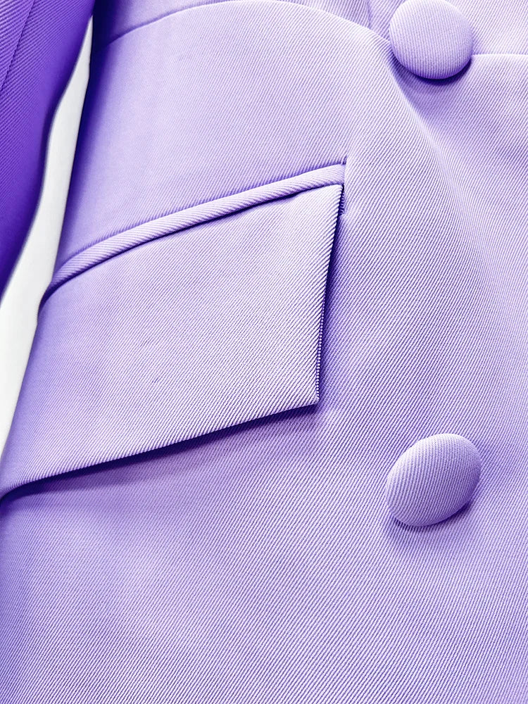 Elegantes Damenkleid mit Rundhalsausschnitt, langen Ärmeln und Spitzenbesatz – lockerer Schnitt mit Patchwork-Details und Falten-Design.