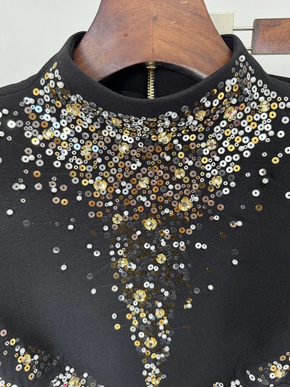 Elegantes ärmelloses Damen-Minikleid mit V-Ausschnitt und Kettendetails im Patchwork-Design