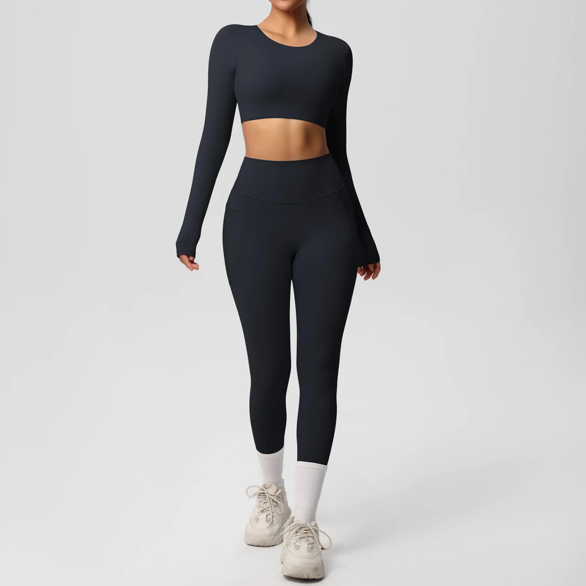 Hamidou Yoga-Set: schwarzes Sport-BH-Top mit Leggings, lange Ärmel, weißer Beinabschluss