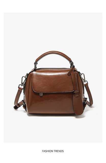 Damen Handtasche aus Spaltleder im Retro-Luxus-Design als Umhängetasche
