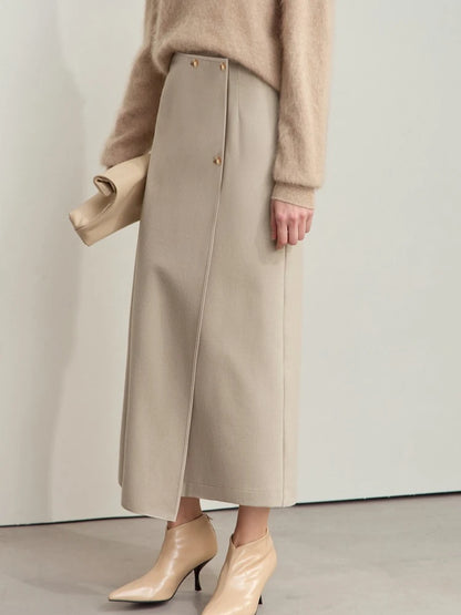 Damen-Wollrock khaki mit Knopfleiste vorn und seitlichem Schlitz, Detailansicht