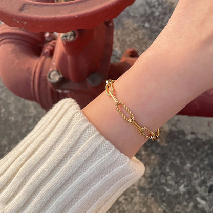 Damen-Armband Büroklammer aus Titanstahl