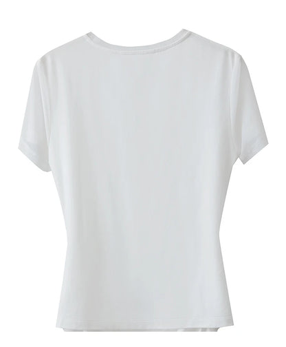 Damen T-Shirt im minimalistischen Sommerstil mit Rundhalsausschnitt und figurformendem Schnitt