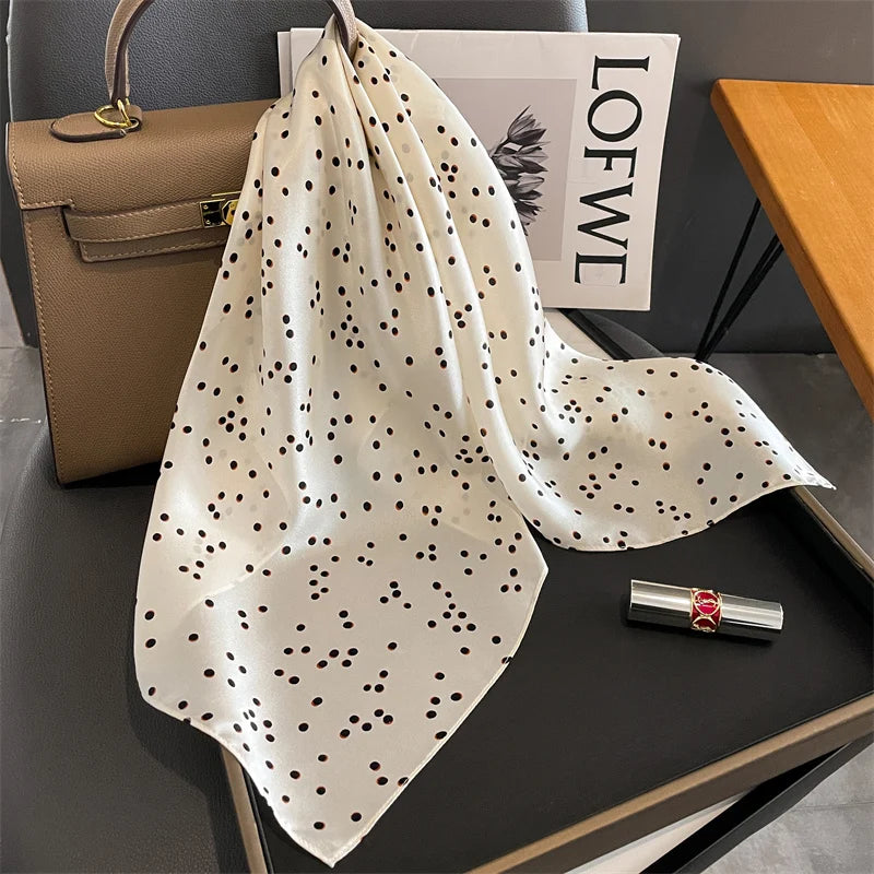 Damen Seidenschal quadratisch gepunktet Halstuch Bandana Hijab Haarband