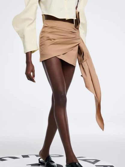 Zweiteiliges Damen-Set mit V-Ausschnitt, Langarm-Patchwork-Jacke und hoch taillierter Hose – stilvoll und modern.