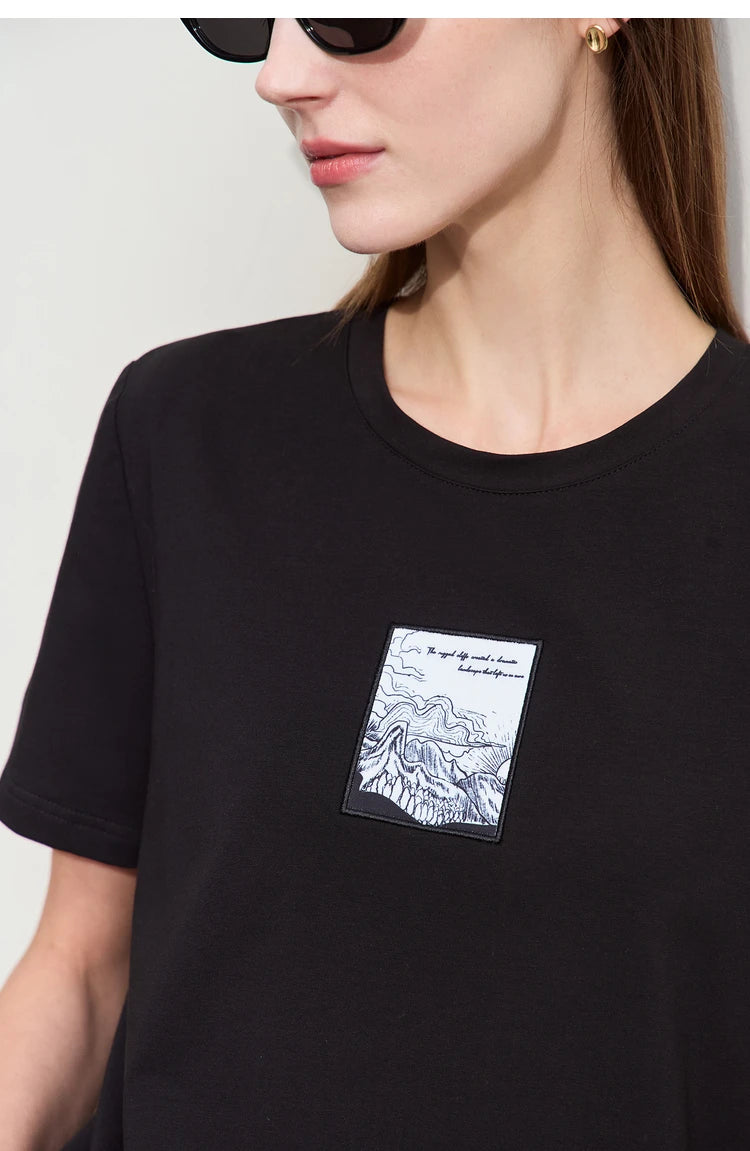 Damen T-Shirt aus Baumwolle mit lässigem O-Ausschnitt und modischer Stickerei