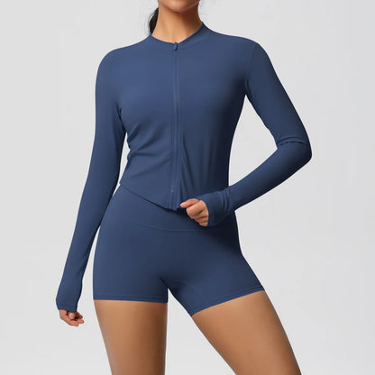 Damen-Yoga-Set in Dunkelblau: Zipjacke mit versteckter Naht, Shorts, seitlich