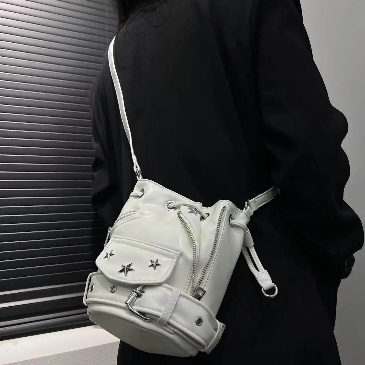 Damen-Umhängetasche mit Top-Griff und Vintage Dumpling-Stil mit Handyfach ideal für Abendgarderobe