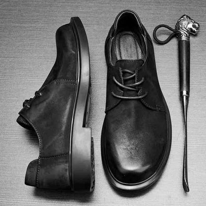 Herren-Schnürschuhe aus Leder, schwarz, Low-Cut mit Schnürsenkeln