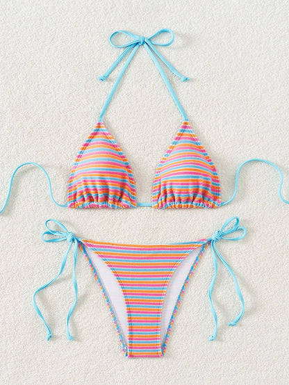 Zweiteiliges Bikini-Set mit pinkem Blumenmuster und Push-up-Effekt – ideal für Strand und Pool
