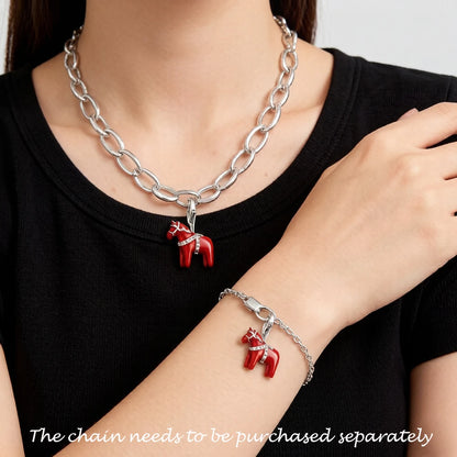 Pferde-Charm am Hals und am Armband: rot emailliertes Pferd, 925-Sterlingsilber