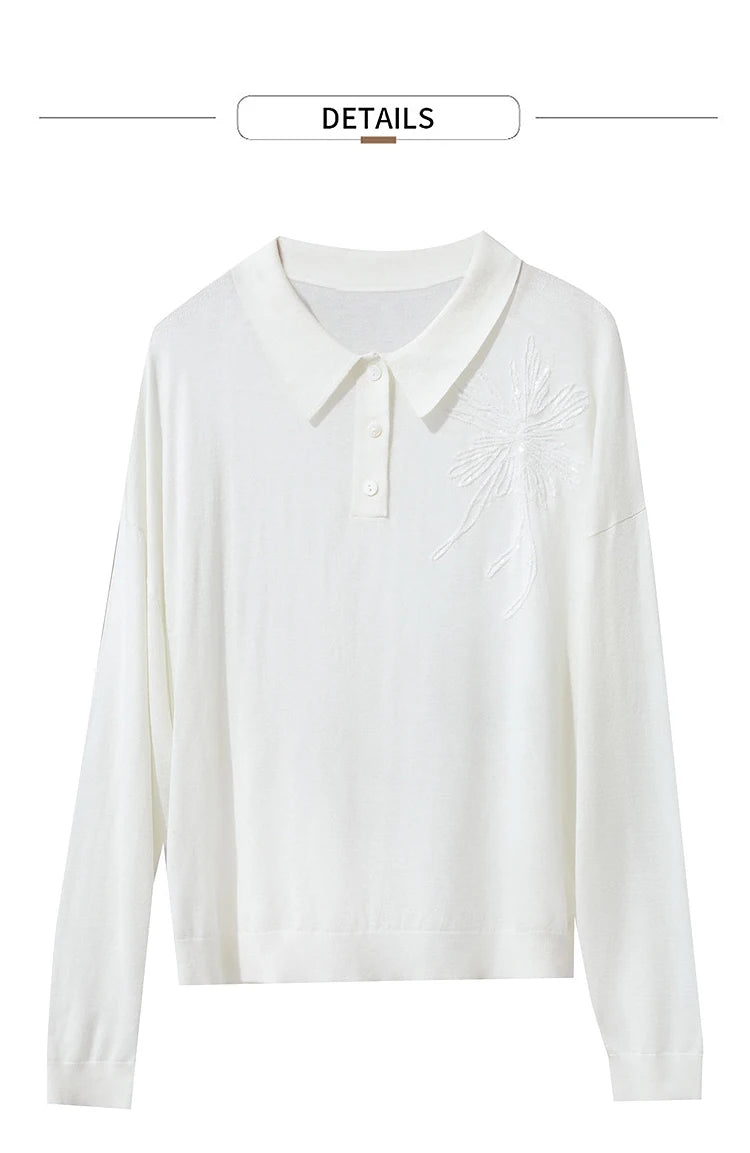 Pullover Offweiß mit Polokragen, Knopfleiste und Stickerei, Langarm