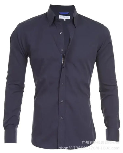 Herren Slim Fit Langarmshirt mit Vier-Wege-Stretch, bügelfrei und knitterarm in seidiger Optik – einfarbig.