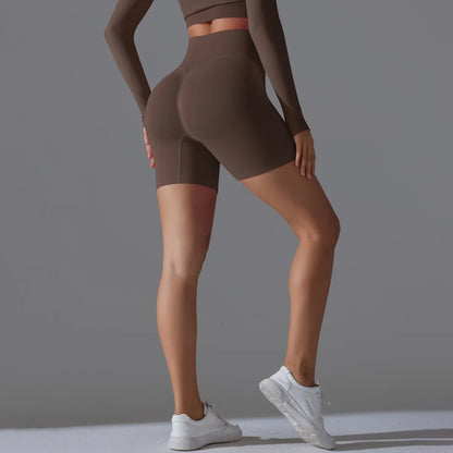 Damen-Sportshorts mit Scrunch-Effekt, taupe, hohe Taille, eng anliegend