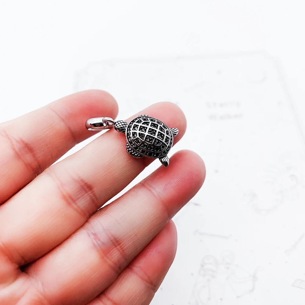 Damen-Charm-Anhänger grüne Schildkröte Ozean Frühling aus Sterlingsilber