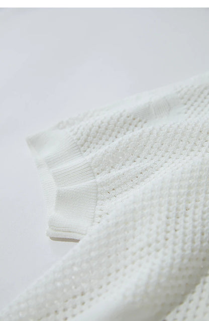 Damen Top im minimalistischen Ozean-Stil mit Perlenbesatz und durchbohrten Löchern