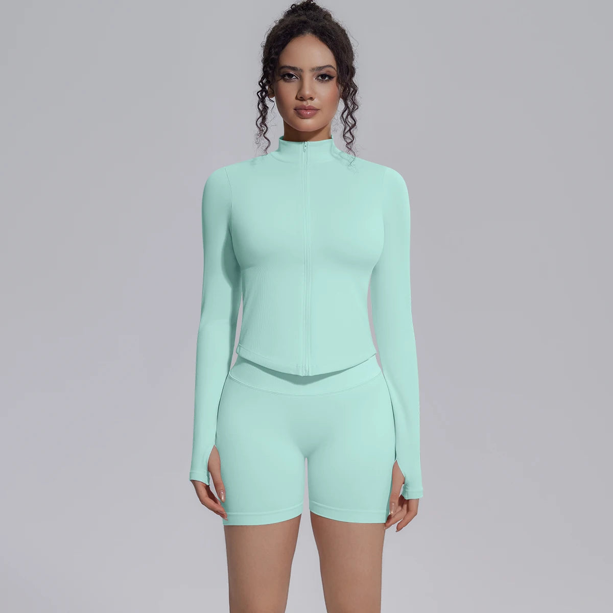 Damen-Yogaset: nahtloses Langarm-Highneck-Top & Biker-Shorts, mintgrün