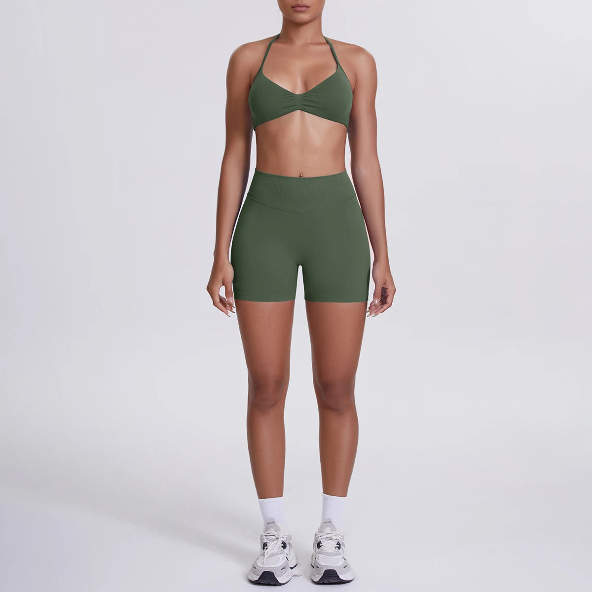 Nahtloses Yogaset für Frauen in olivgrün: High-Waist Shorts & Sport-BH