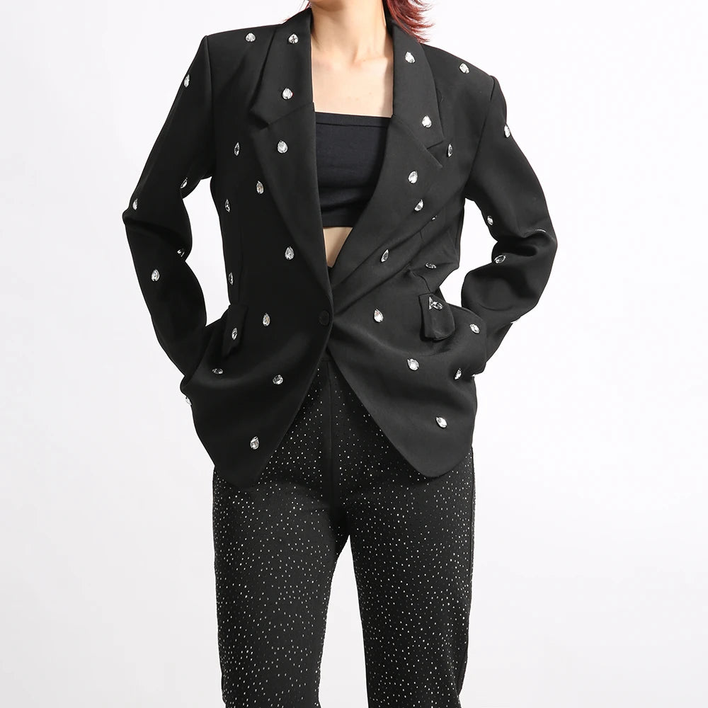 Lange Damenjacke mit Reverskragen und Patchwork-Design – lässig und minimalistisch