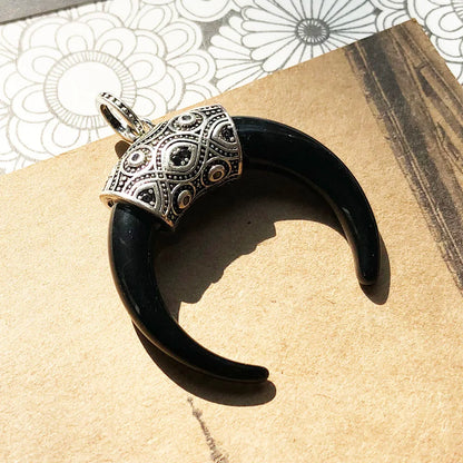 Damen-Charm-Anhänger Maori Tigerzahn ethnisch aus Sterlingsilber