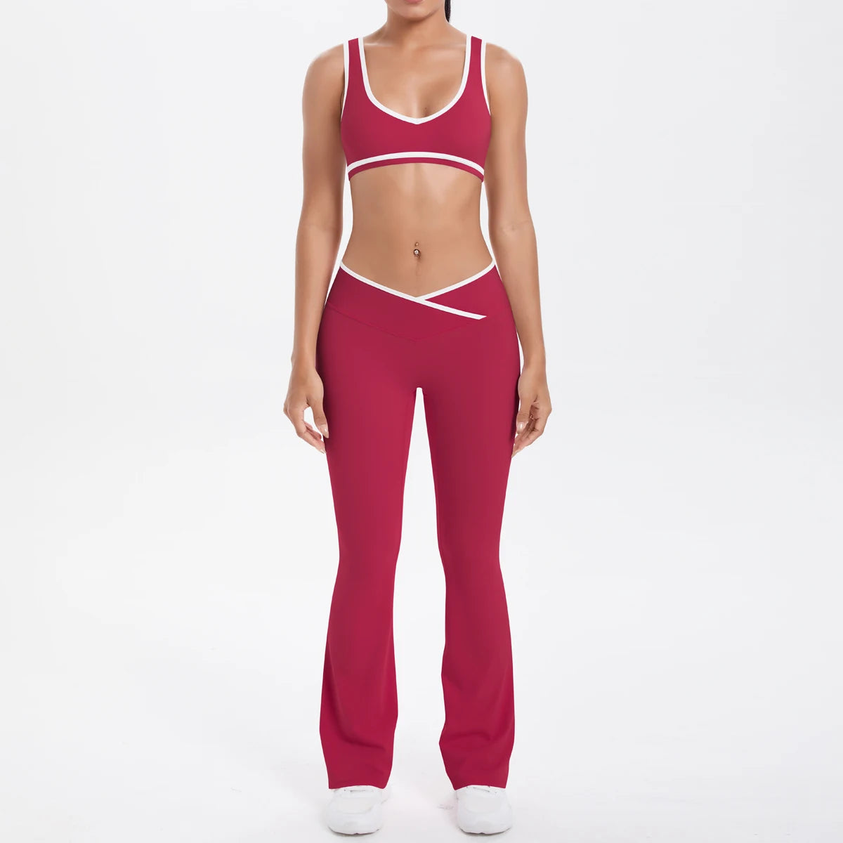 Yoga-Set aus bordeauxrotem Sport-BH und hochbundigen Leggings