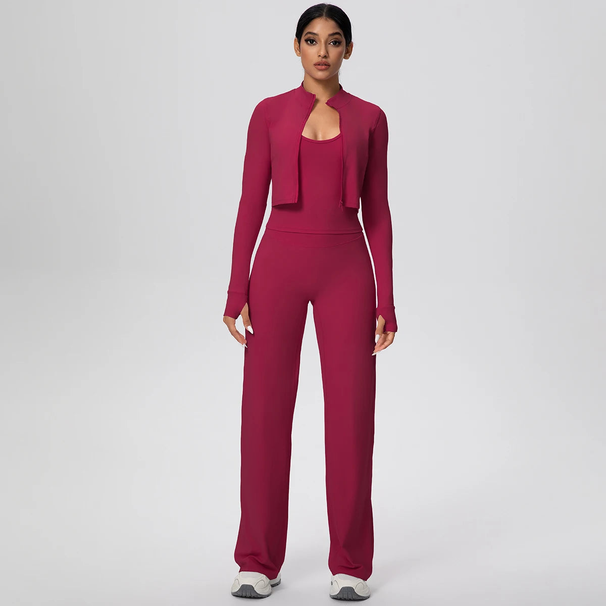 Sportset für Damen: Jacke, Tanktop und weite Hose, pink