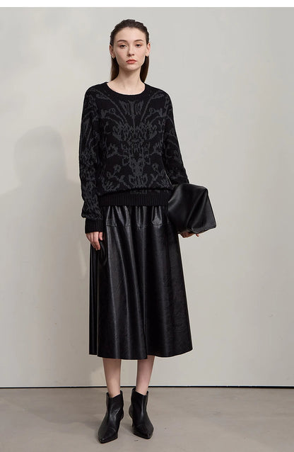 Schwarzer Damenpullover aus Strick mit Rundhalsausschnitt und Jacquard-Muster