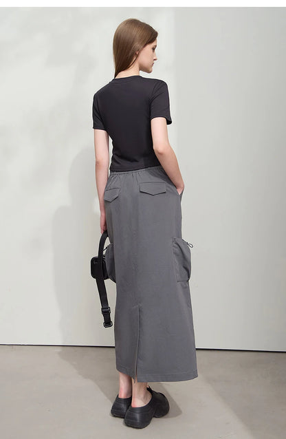 Damen Kurzarm T-Shirt im minimalistischen Design für den Sommer 2025