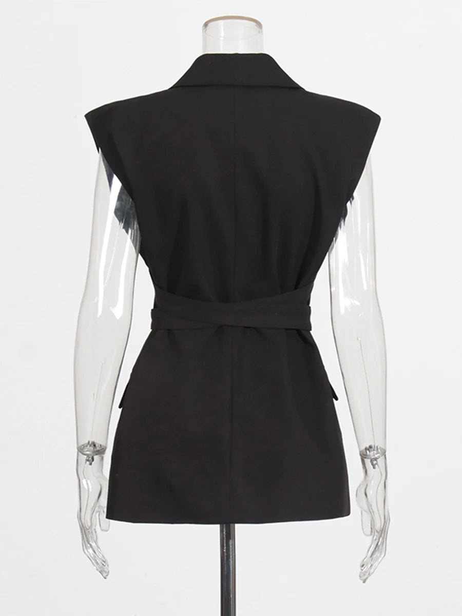 Elegantes ärmelloses Minikleid mit Rundhalsausschnitt und Pailletten-Patchwork für Damen – figurbetont und mit Schleifendetail.