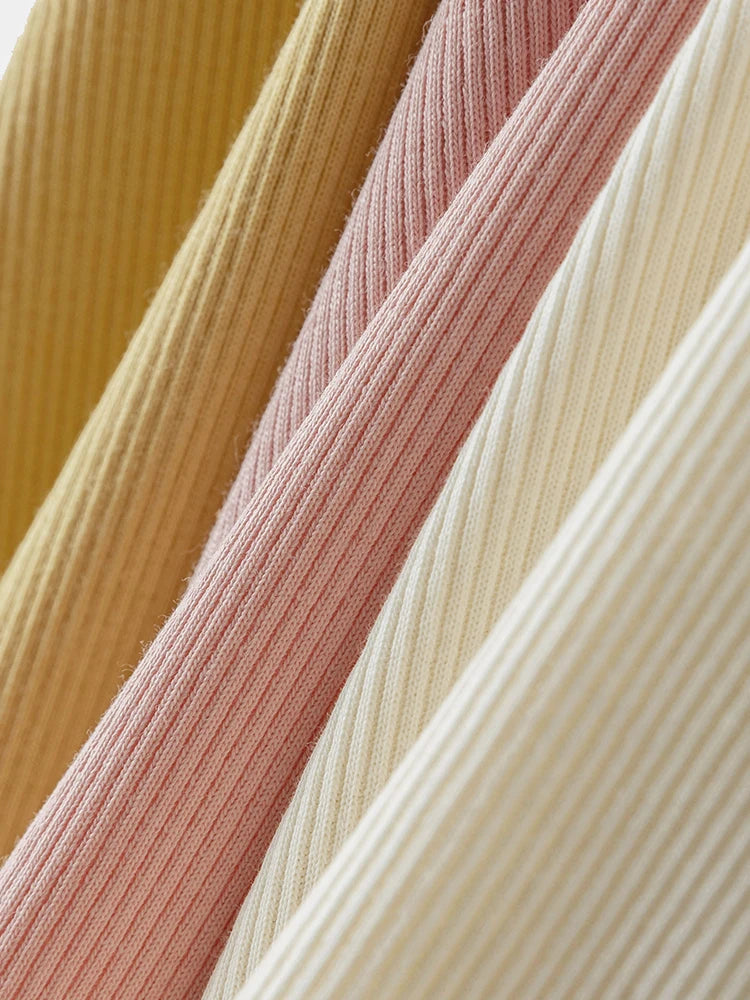 Exquisite Damen-Bluse in Übergröße mit Stickerei und V-Ausschnitt – Kurzarm und figurbetont für den Sommer.